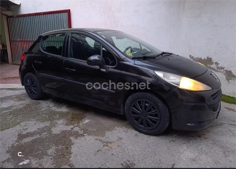 Negro Usado 2006 Peugeot 207 Berlina | 2800 € (Precio justo) - Imagen 1/4
