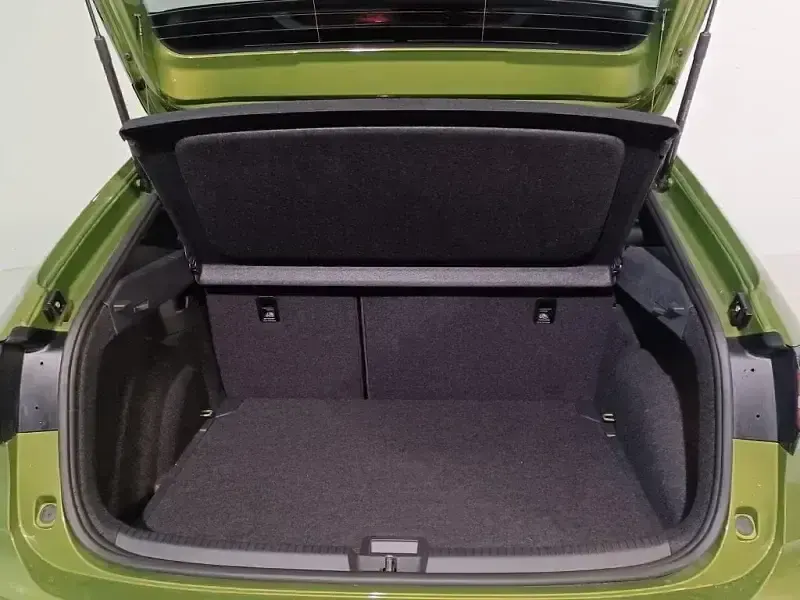 Usado VW Taigo R-line 115 CV (84 kW) 2024 SUV