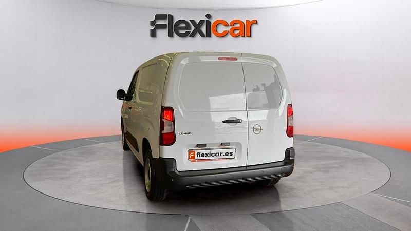 Usado Opel Combo Edition 102 CV (75 kW) 2022 Blanco Monovolumen