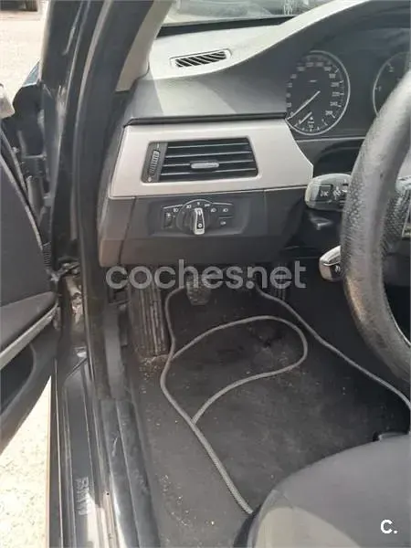 Usado BMW 318 143 CV (105 kW) 2009 Negro Familiar