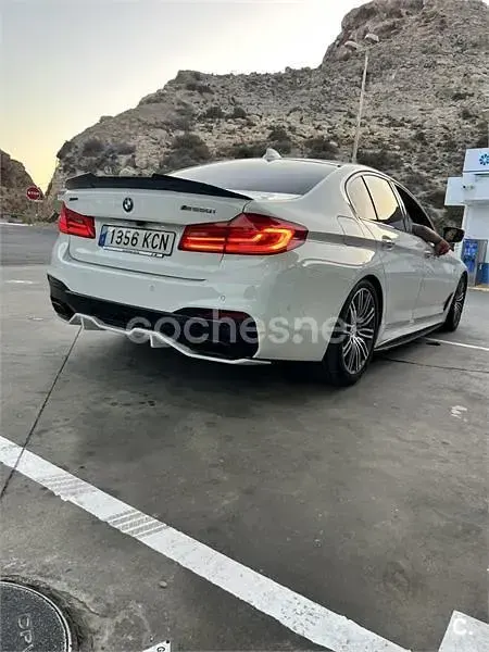 Usado BMW M550 Comfort Edition 462 CV (339 kW) 2017 Blanco Berlina