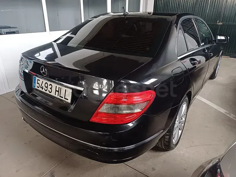 Usado Mercedes C220 Avantgarde 170 CV (125 kW) 2008 Negro Berlina