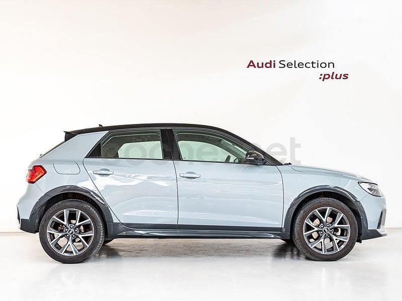 Usado Audi A1 110 CV (80 kW) 2022 Gris SUV