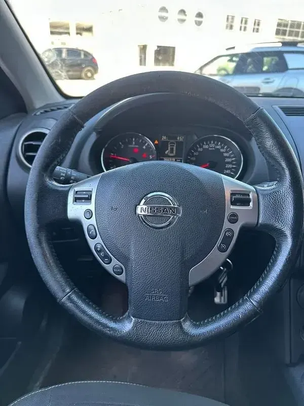 Usado Nissan Qashqai Acenta 130 CV (95 kW) 2013 Blanco SUV