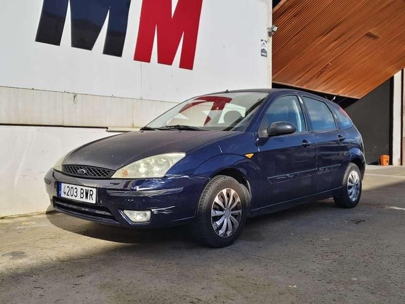 Azul Usado 2002 Ford Focus Ambiente Familiar | 2900 € (Precio justo) - Imagen 1/4