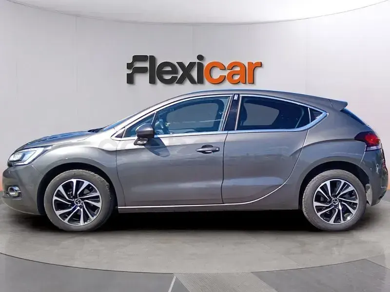 Usado DS Automobiles DS4 Crossback Style 120 CV (88 kW) 2017 Gris / plata SUV