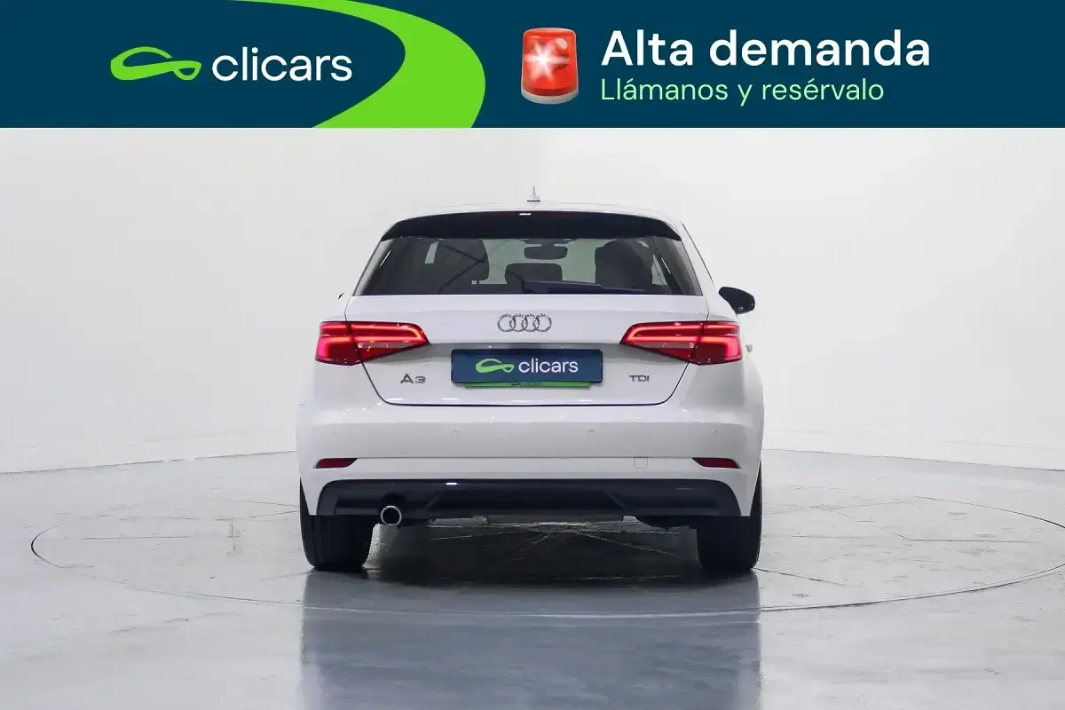 Usado Audi A3 Design 116 CV (85 kW) 2017 Blanco Berlina