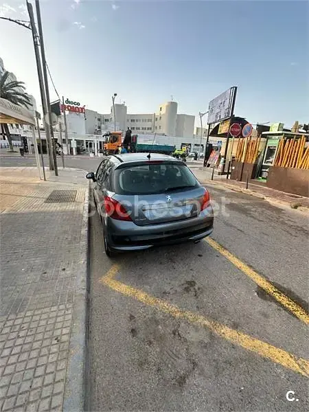 Usado Peugeot 207 110 CV (80 kW) 2006 Azul Berlina