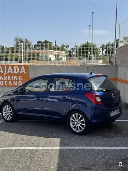 Usado Opel Corsa Cosmo 90 CV (66 kW) 2008 Azul Utilitario
