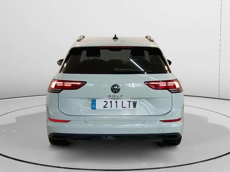 Usado VW Golf VIII Life 117 CV (86 kW) 2021 Blanco Utilitario