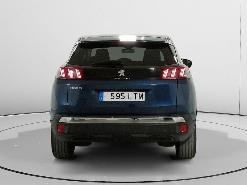 Usado Peugeot 3008 Allure 131 CV (96 kW) 2021 Azul SUV