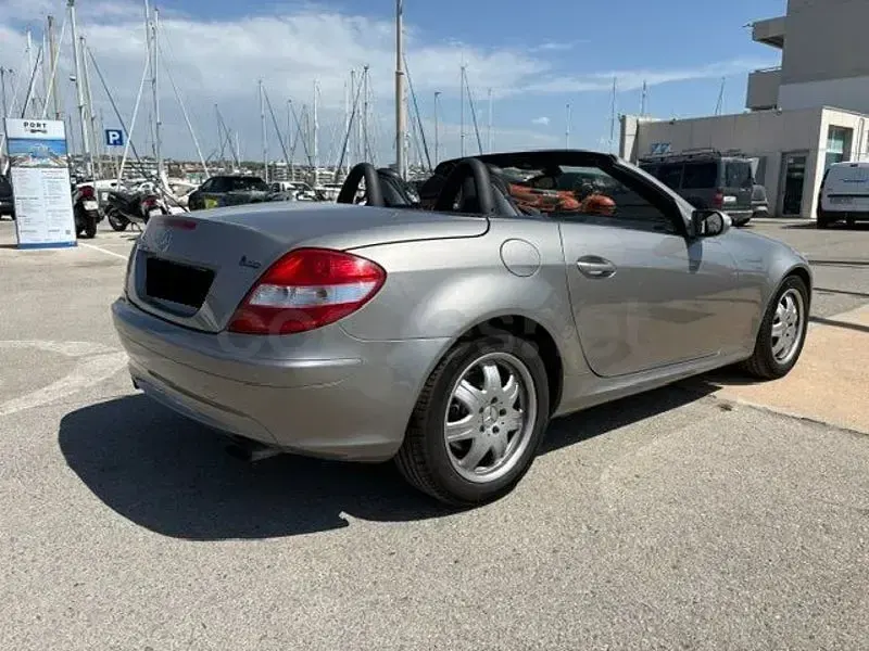 Usado Mercedes SLK200 163 CV (119 kW) 2005 Gris / plata Descapotable