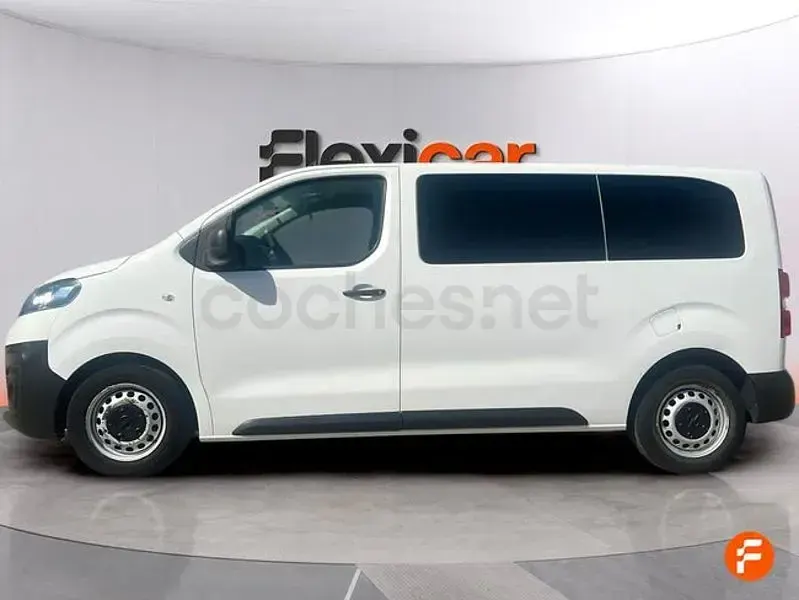 Usado Opel Zafira Life Business 120 CV (88 kW) 2020 Blanco Monovolumen