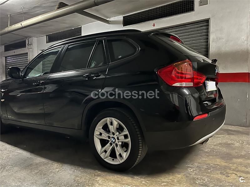 Usado BMW X1 143 CV (105 kW) 2011 Negro SUV