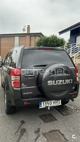 Usado Suzuki Grand Vitara 129 CV (94 kW) 2011 Negro SUV