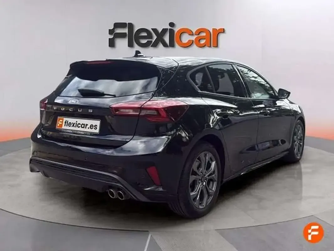 Usado Ford Focus ST-Line X 125 CV (91 kW) 2025 Negro Berlina