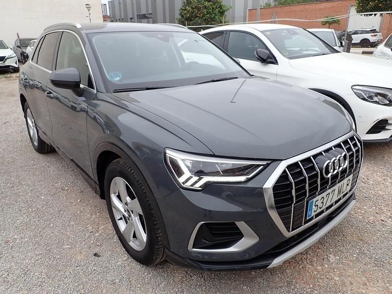 Usado Audi Q3 Advanced Plus 150 CV (110 kW) 2023 Gris / plata SUV