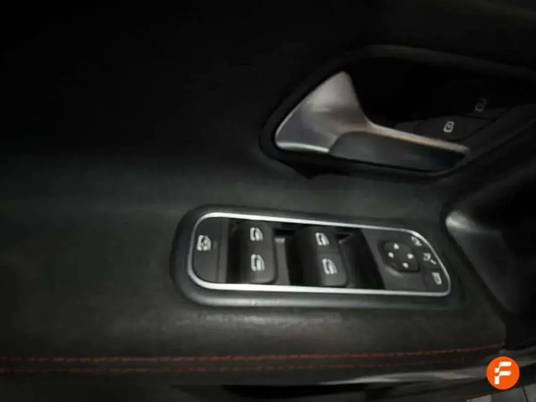 Occasion Mercedes CLA180 136 PK (100 kW) 2021 Wit Sedan