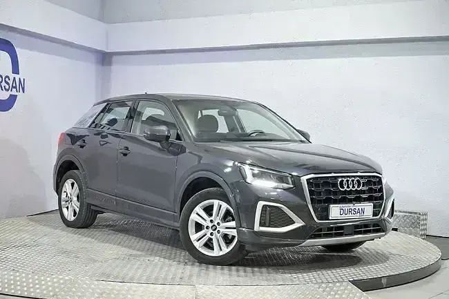 Usado Audi Q2 Advanced Plus 116 CV (85 kW) 2023 Gris / plata SUV