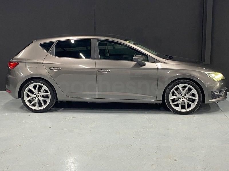 Usado Seat Leon FR 150 CV (110 kW) 2015 Beige Berlina