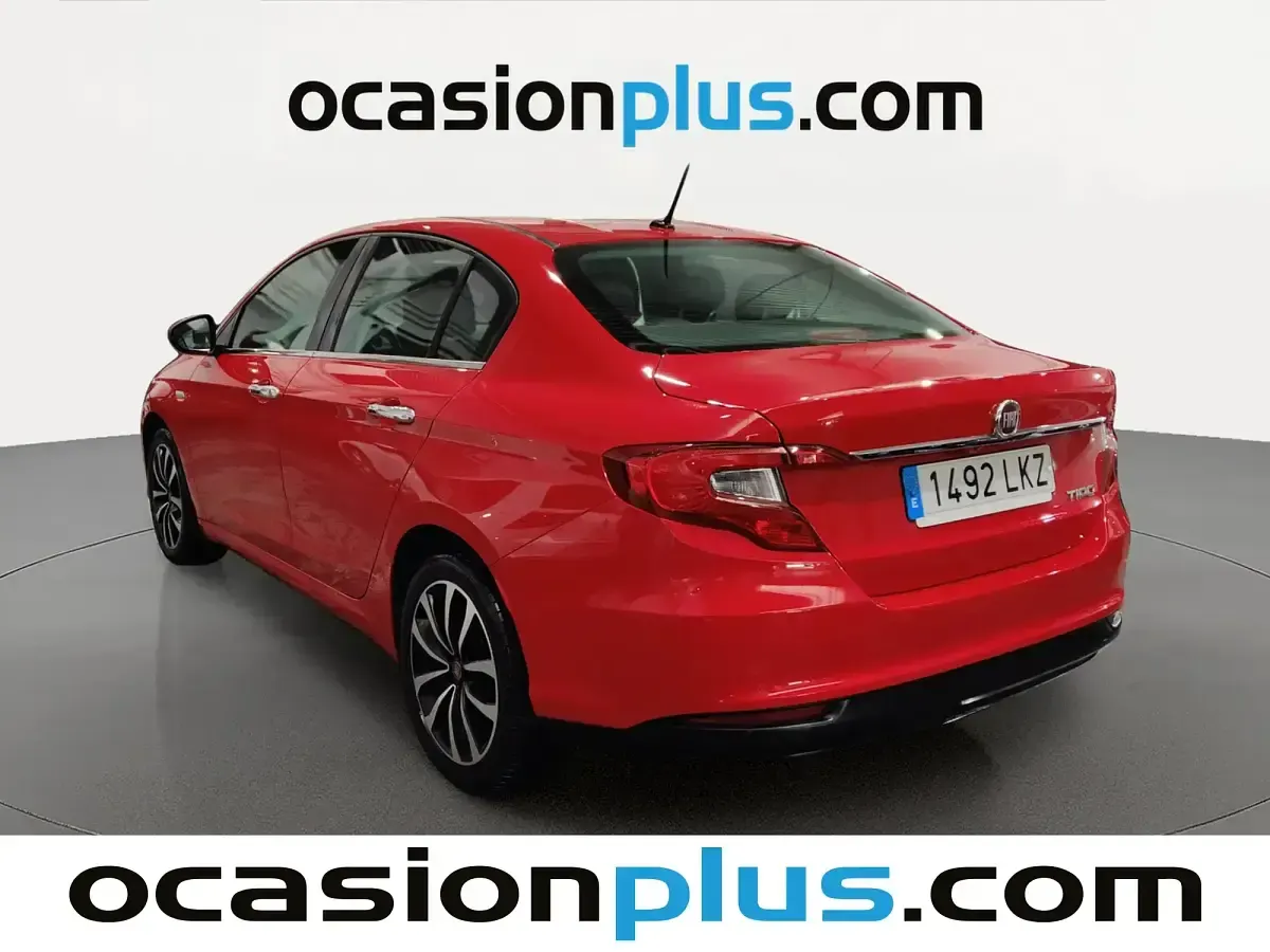 Usado Fiat Tipo Lounge 95 CV (69 kW) 2020 Rojo Berlina