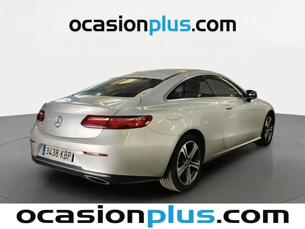Usado Mercedes E300 245 CV (180 kW) 2017 Gris Coupe