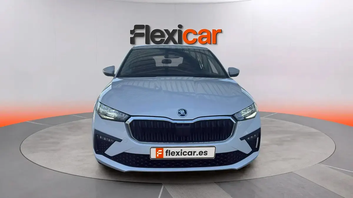 Usado Skoda Scala Essence 95 CV (69 kW) 2024 Blanco Utilitario