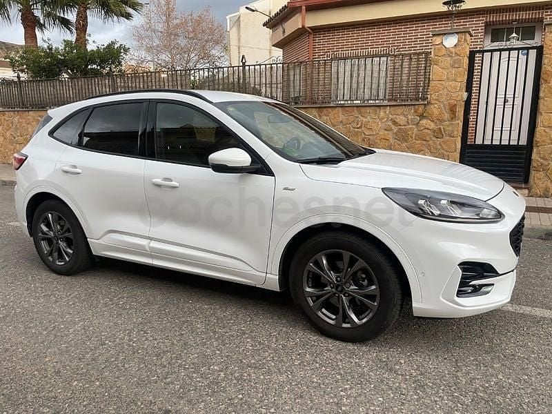 Usado Ford Kuga ST-Line 120 CV (88 kW) 2021 Blanco SUV