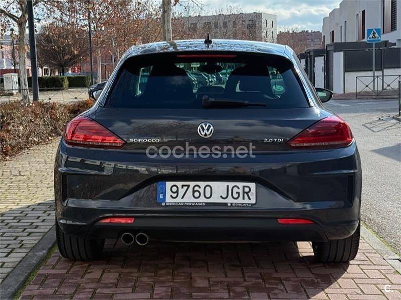 Usado VW Scirocco R-line 150 CV (110 kW) 2015 Gris / plata Coupe