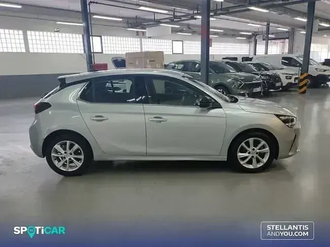 Usado Opel Corsa Elegance 100 CV (73 kW) 2023 Gris Utilitario