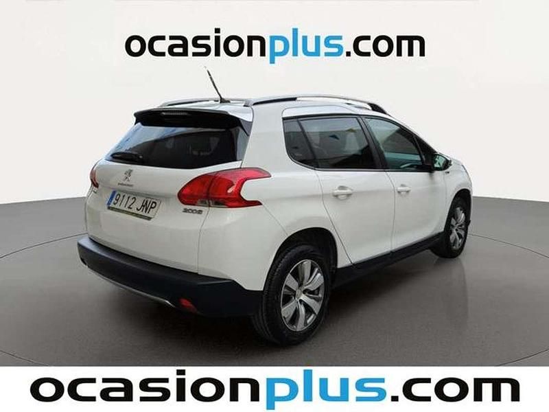 Usado Peugeot 2008 Style 110 CV (80 kW) 2016 Blanco SUV
