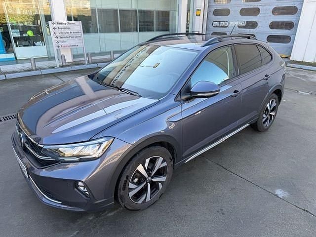 Usado VW Taigo 116 CV (85 kW) 2025 Gris / plata SUV