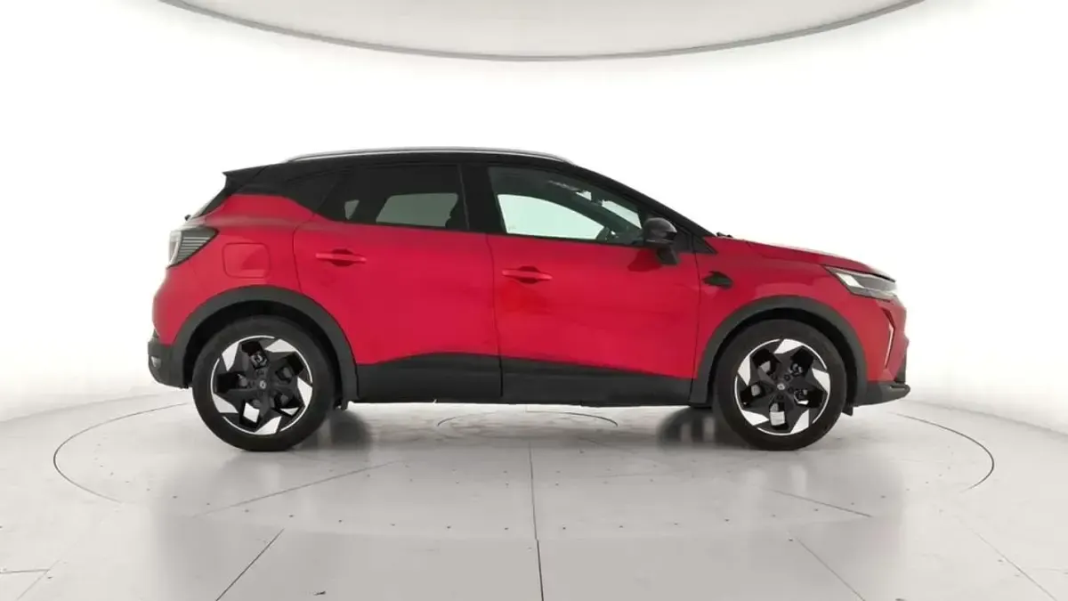 Usado Renault Captur Techno 101 CV (74 kW) 2025 Rojo SUV