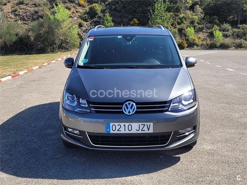 Usado VW Sharan Sportline 184 CV (135 kW) 2017 Gris / plata Monovolumen