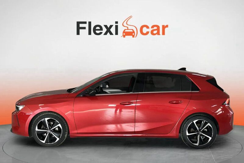Usado Opel Astra Elegance 130 CV (95 kW) 2022 Rojo Berlina