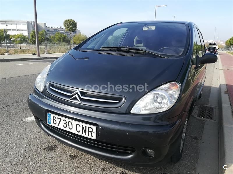 Negro Usado 2003 Citroën Xsara Picasso Exclusive Monovolumen | 2200 € (Un poco caro) - Imagen 1/4
