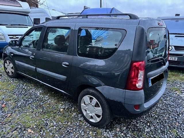 Usado Dacia Logan Lauréate 90 CV (66 kW) 2007 Gris Familiar