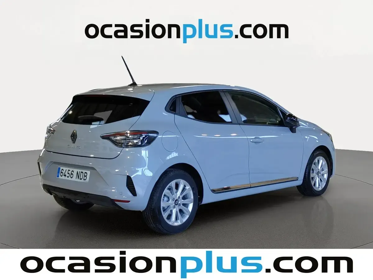 Usado Renault Clio Evolution 101 CV (74 kW) 2025 Gris Utilitario