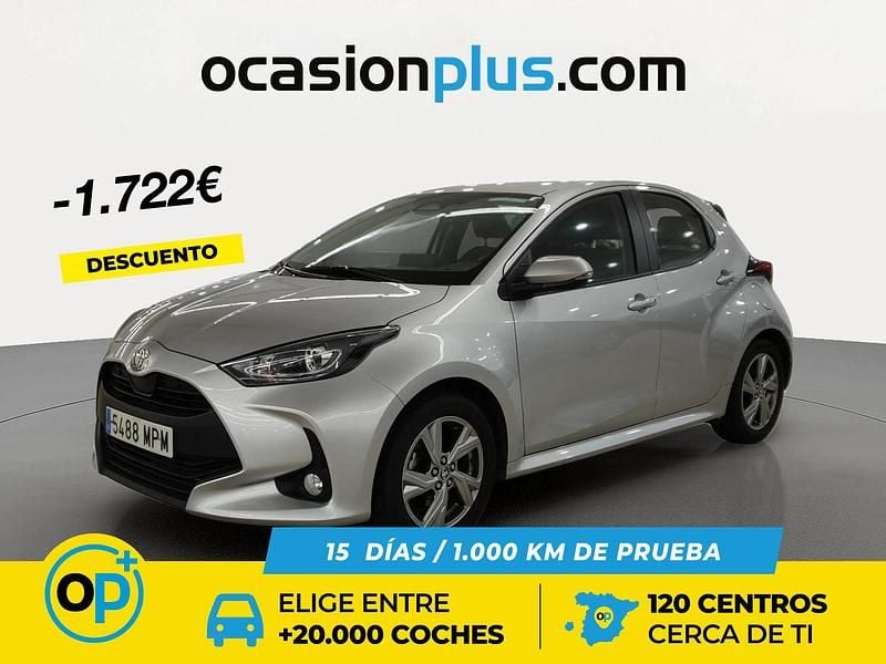 Gris Usado 2024 Toyota Yaris Hybrid Active Berlina | 18.950 € (Precio justo) - Imagen 1/4