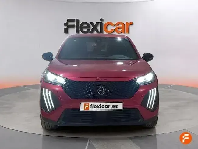 Usado Peugeot 2008 Active 100 CV (73 kW) 2023 Rojo SUV