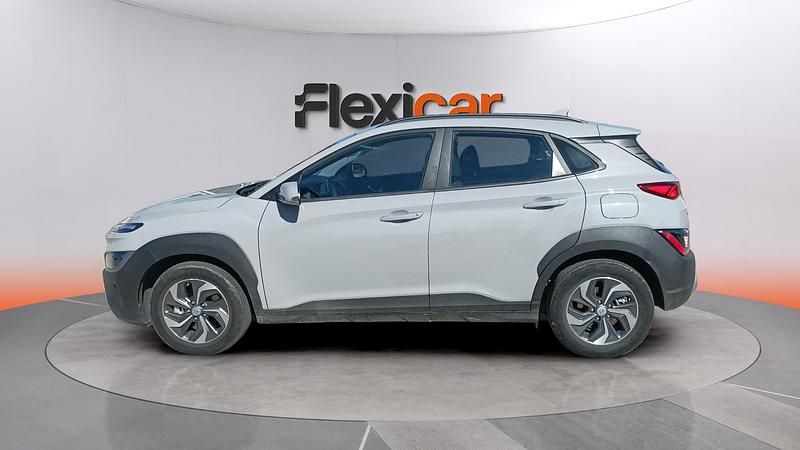Usado Hyundai Kona Style 141 CV (103 kW) 2023 Gris SUV