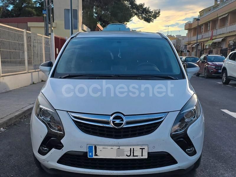 Usado Opel Zafira Tourer Expression 120 CV (88 kW) 2016 Blanco Monovolumen