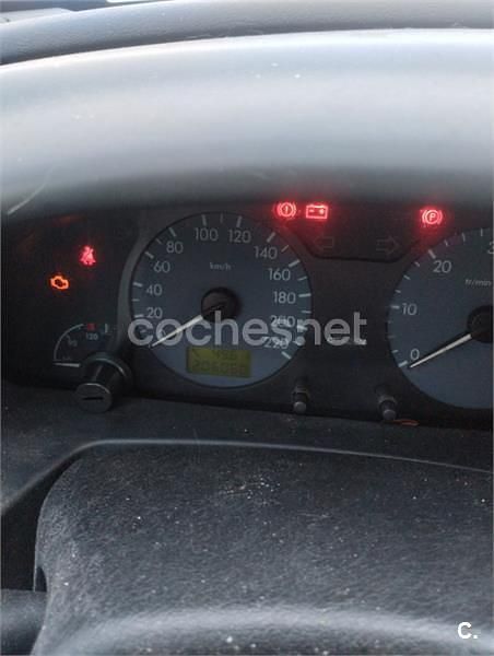 Usado Citroën Xsara 71 CV (52 kW) 2002 Gris / plata Berlina