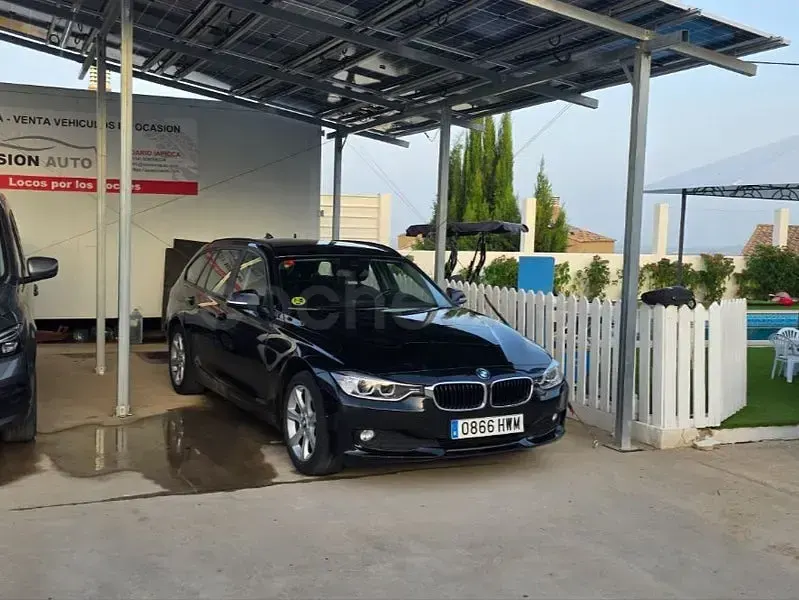 Usado BMW 318 150 CV (110 kW) 2018 Gris / plata Familiar