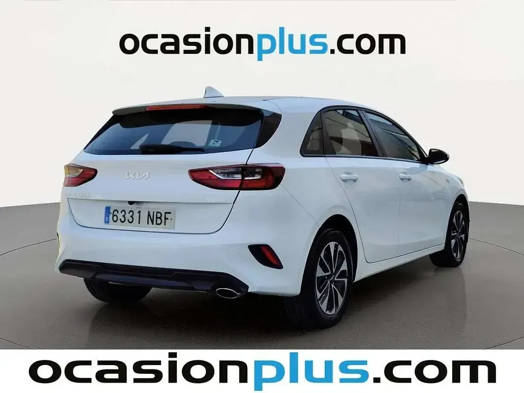 Usado Kia Ceed 101 CV (74 kW) 2025 Blanco Utilitario