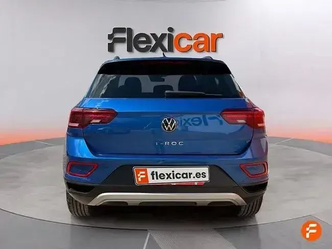 Usado VW T-Roc Life 150 CV (110 kW) 2023 Azul SUV