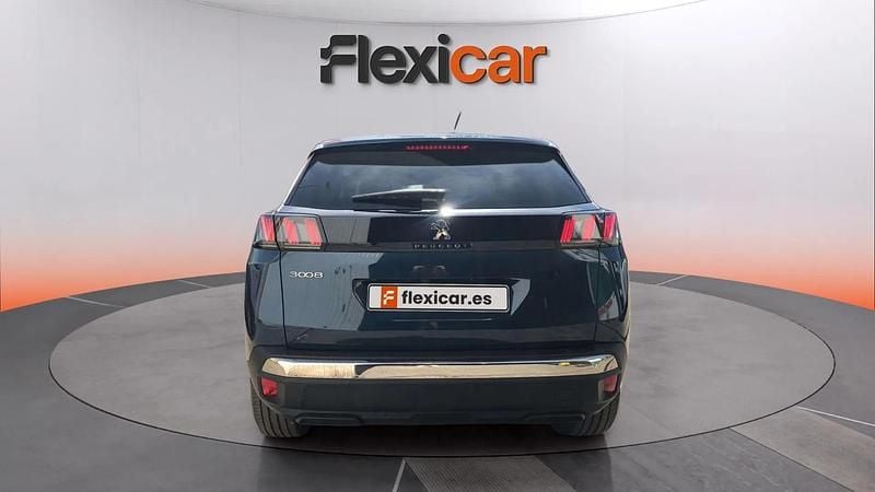 Usado Peugeot 3008 Allure 131 CV (96 kW) 2024 Verde Monovolumen
