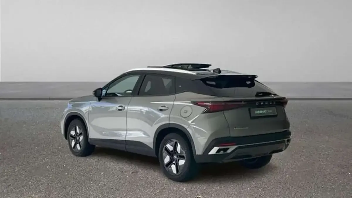 Usado Omoda 5 148 CV (108 kW) 2025 Negro SUV