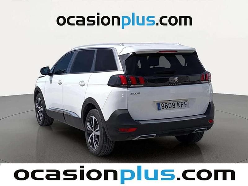 Usado Peugeot 5008 Allure 131 CV (96 kW) 2017 Blanco SUV