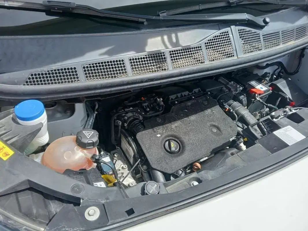 Usado Opel Vivaro 120 CV (88 kW) 2019 Blanco Monovolumen